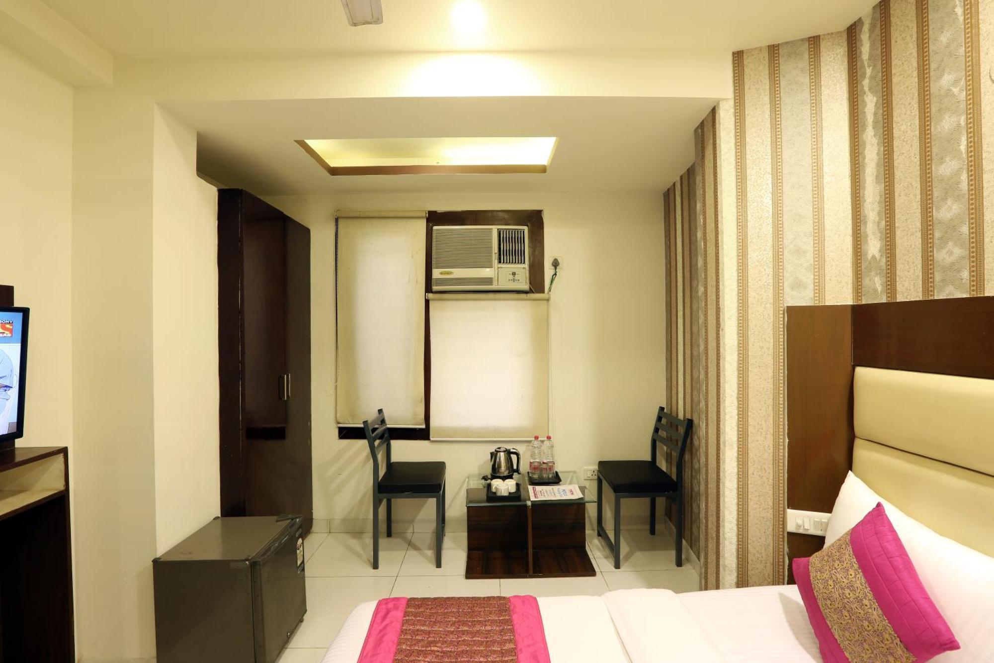 Hotel Triton Grand At Delhi Airport Нью-Дели Экстерьер фото