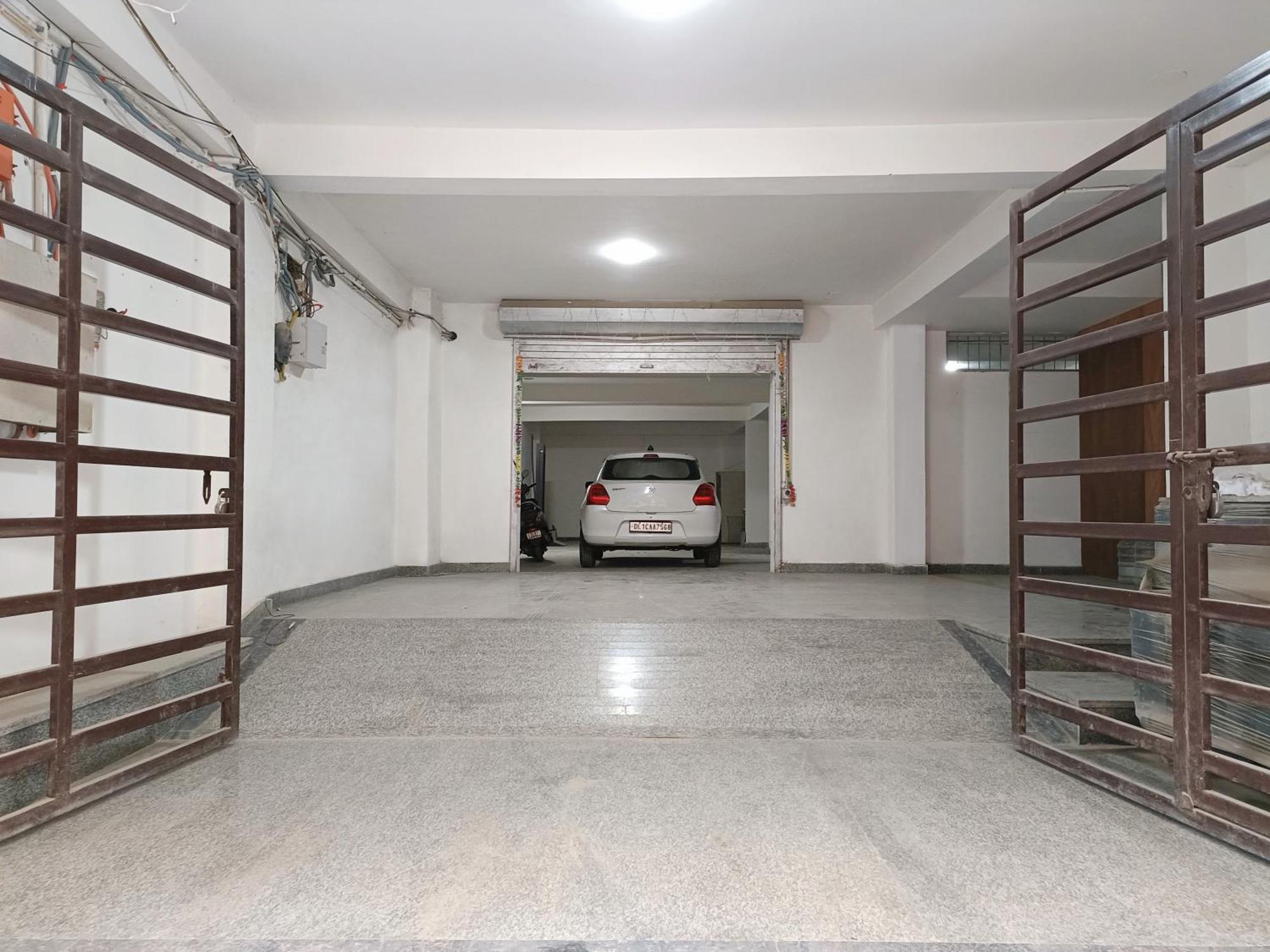 Hotel Triton Grand At Delhi Airport Нью-Дели Экстерьер фото
